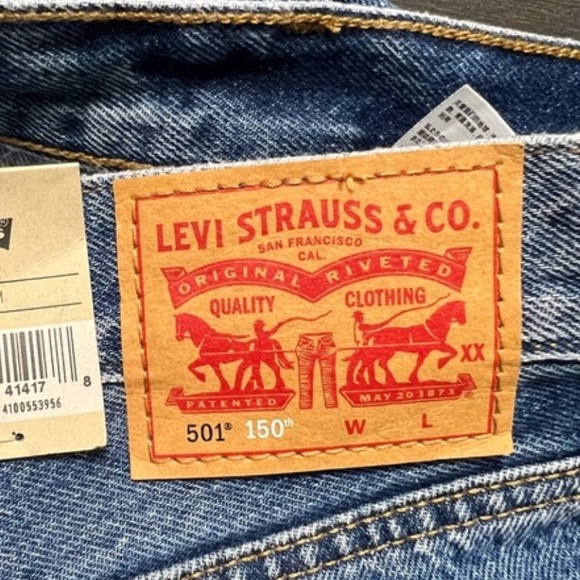 Levi's Women's 501 Pieced Jeans Med Wash Rigid Denim High-Rise Straight 24W - Picture 10 of 10